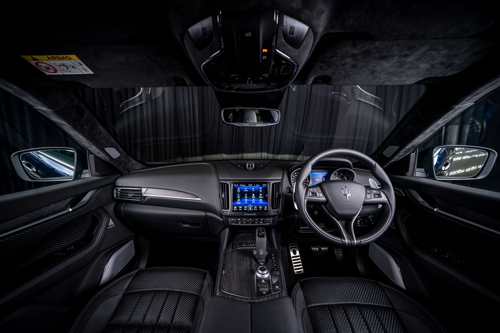 Chi tiet Maserati Levante S GranSport 2021 tai Malaysia anh 3