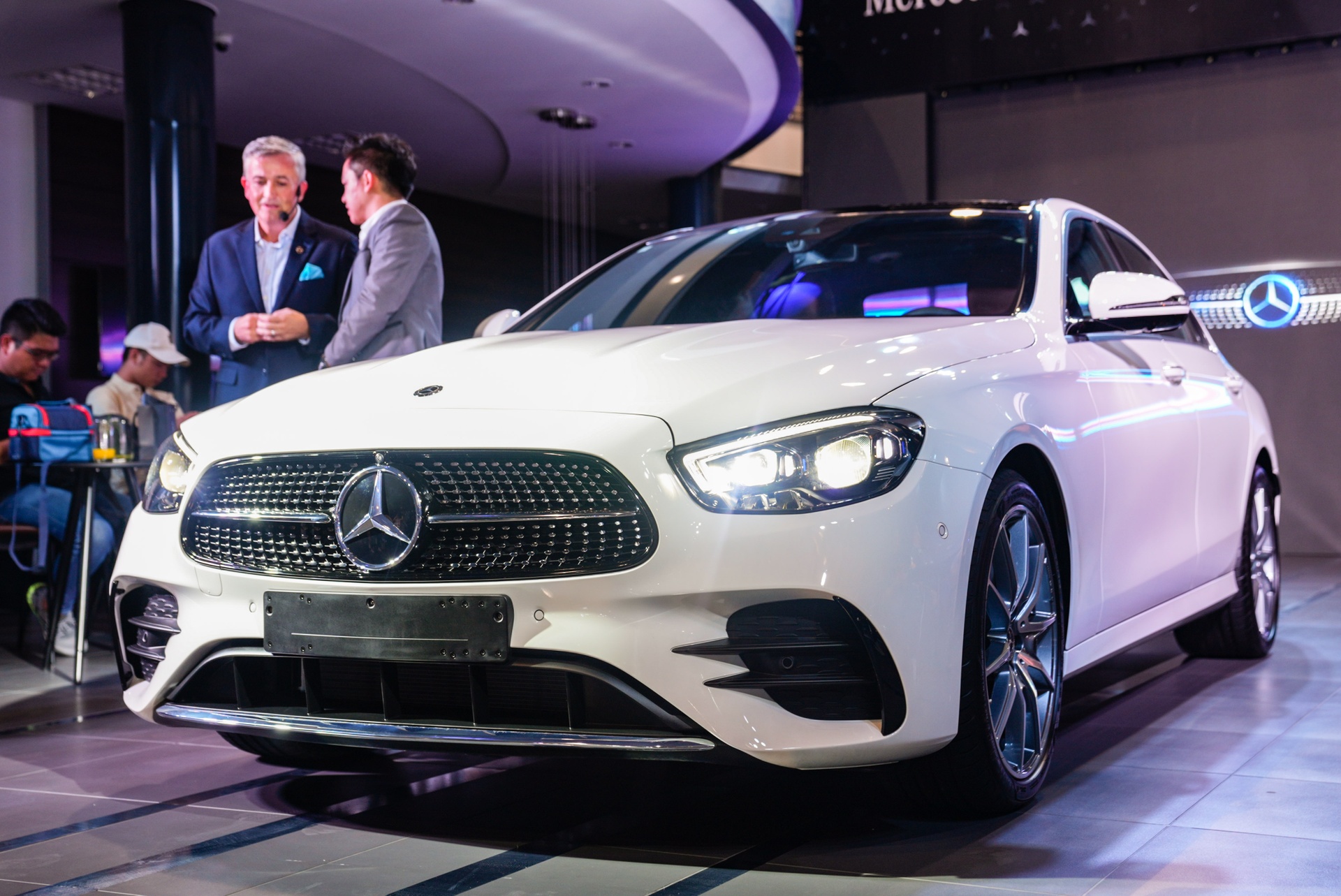 sedan gia 2-3 ty dong anh 2