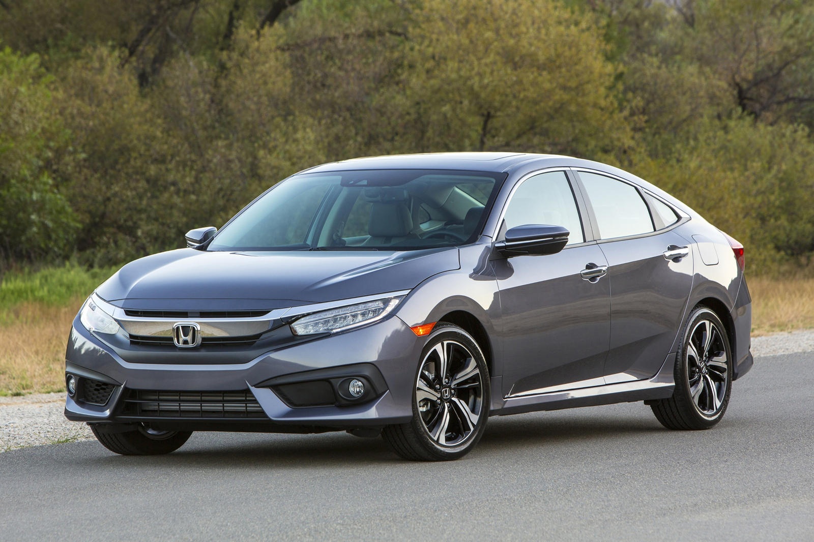 So sanh Honda Civic 2022 va doi cu anh 2