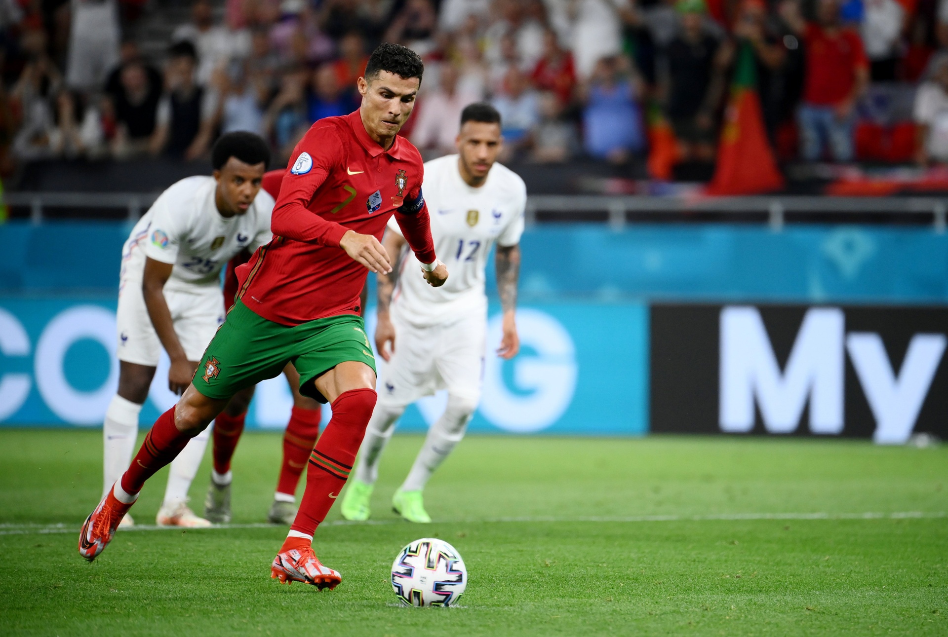 Chiec sieu xe dat gia nhat cua Ronaldo anh 1