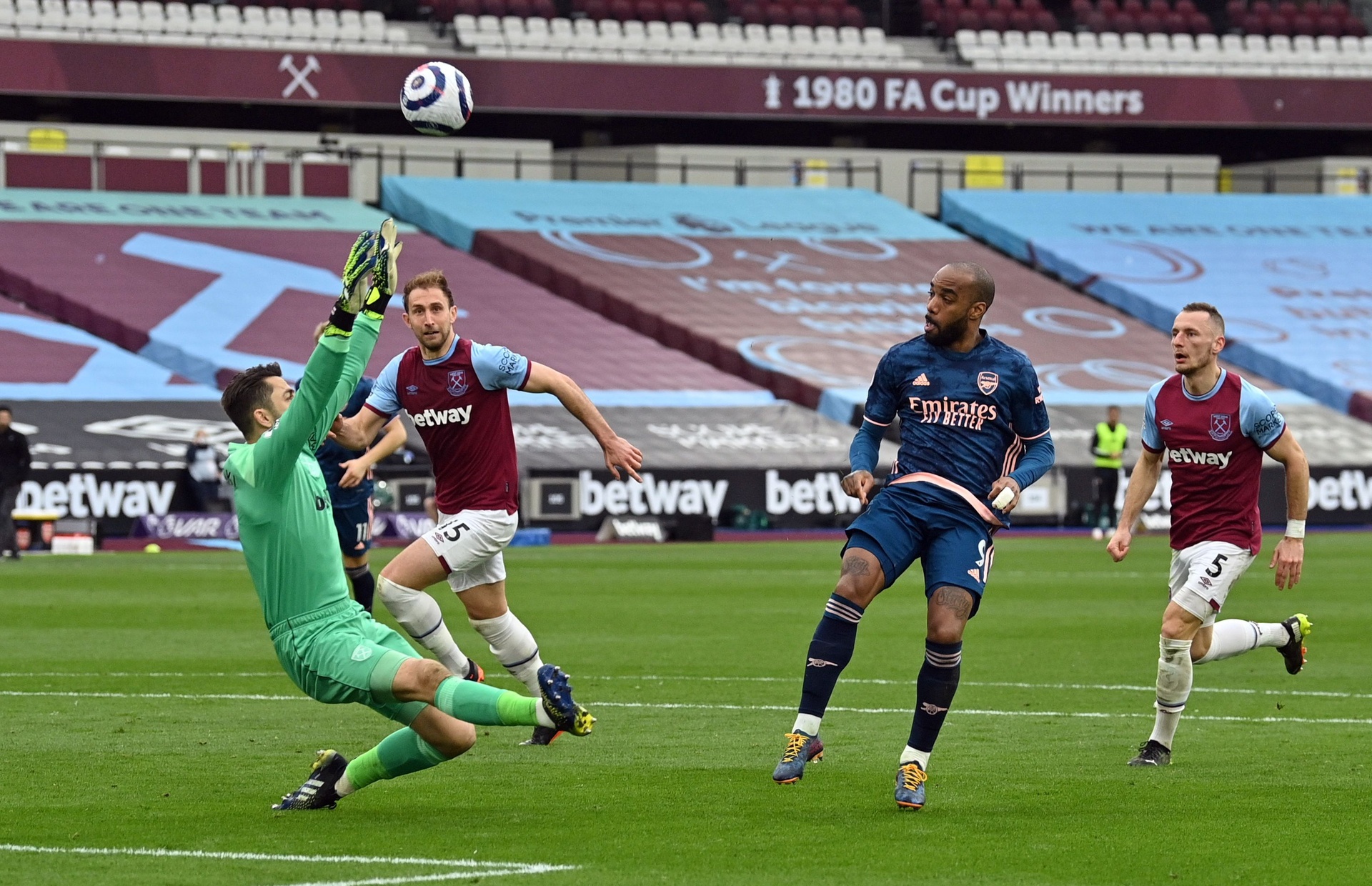 West Ham vs Arsenal anh 20
