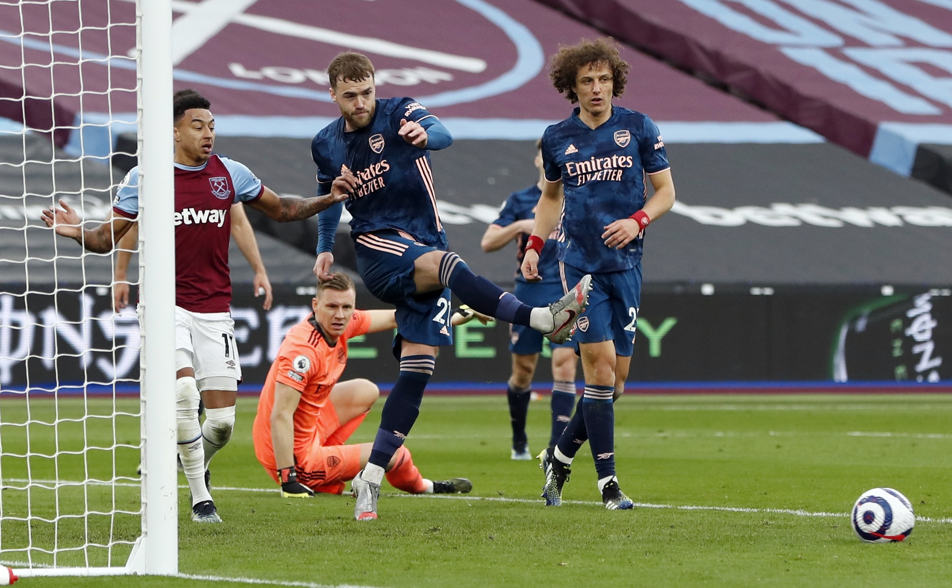 West Ham vs Arsenal anh 24