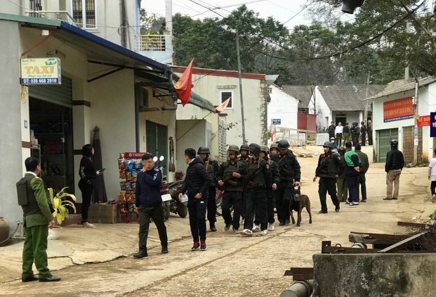 Bat nghi pham Son La anh 1