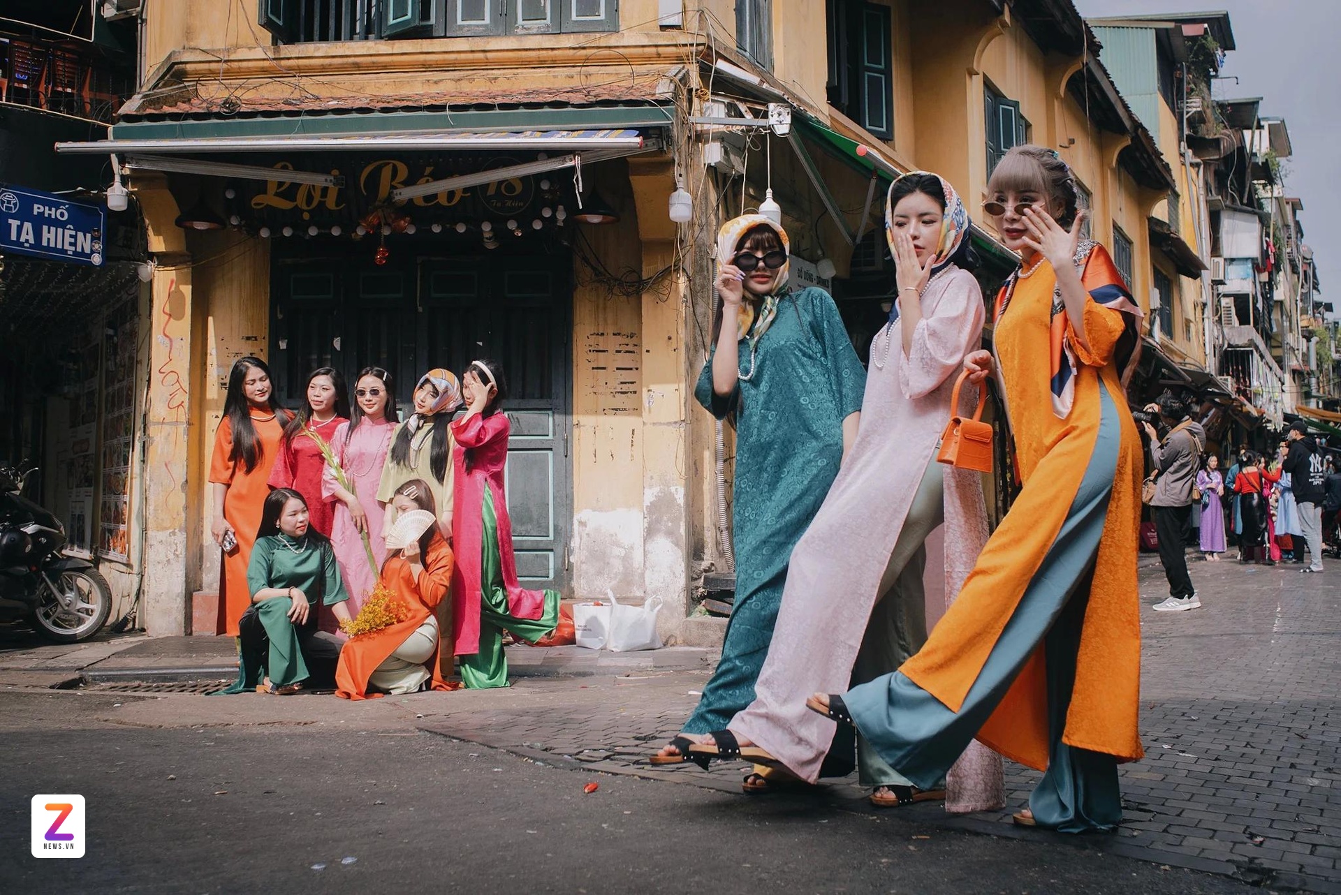 https://photo.znews.vn/w1920/Uploaded/neg_yrznlys/2026_08_28/aodai1_znews.jpg