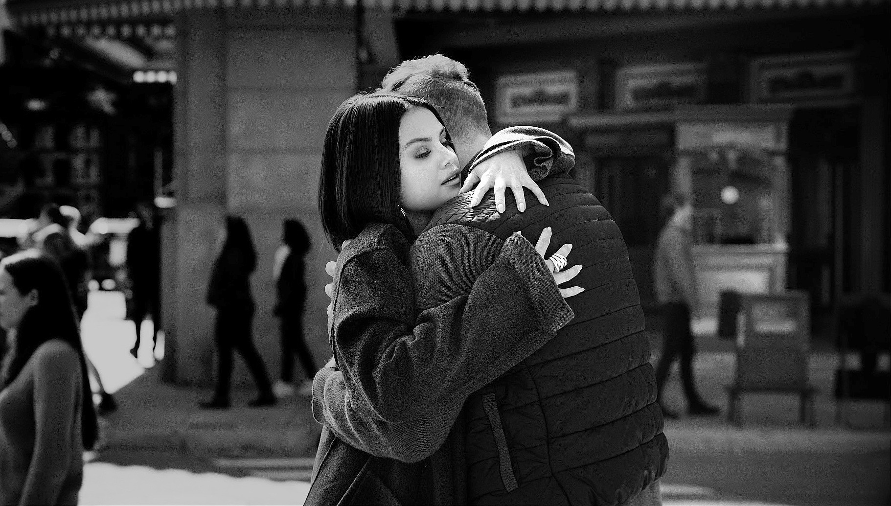 Selena Gomez ra mat MV moi anh 1