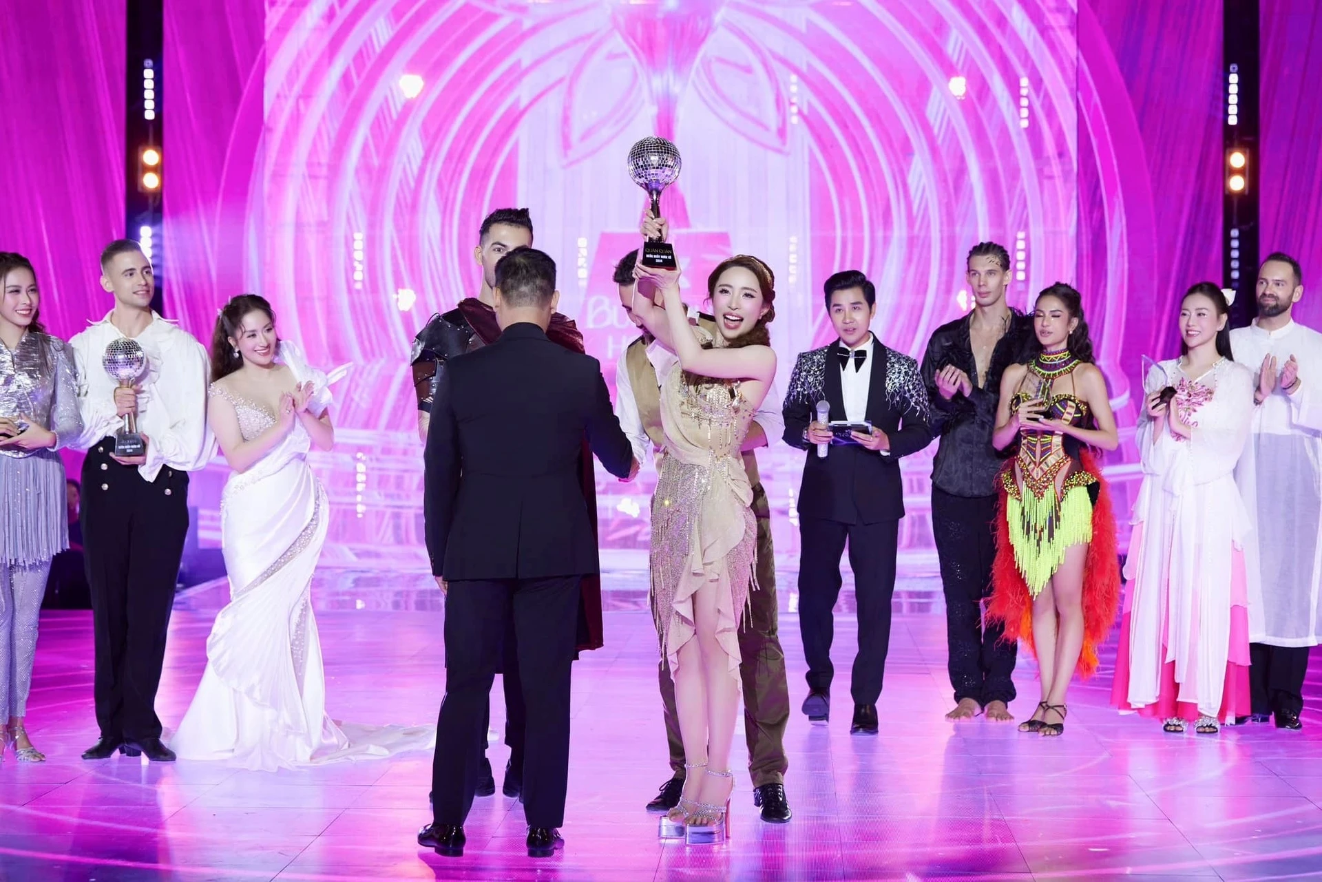 Quynh Nga anh 1