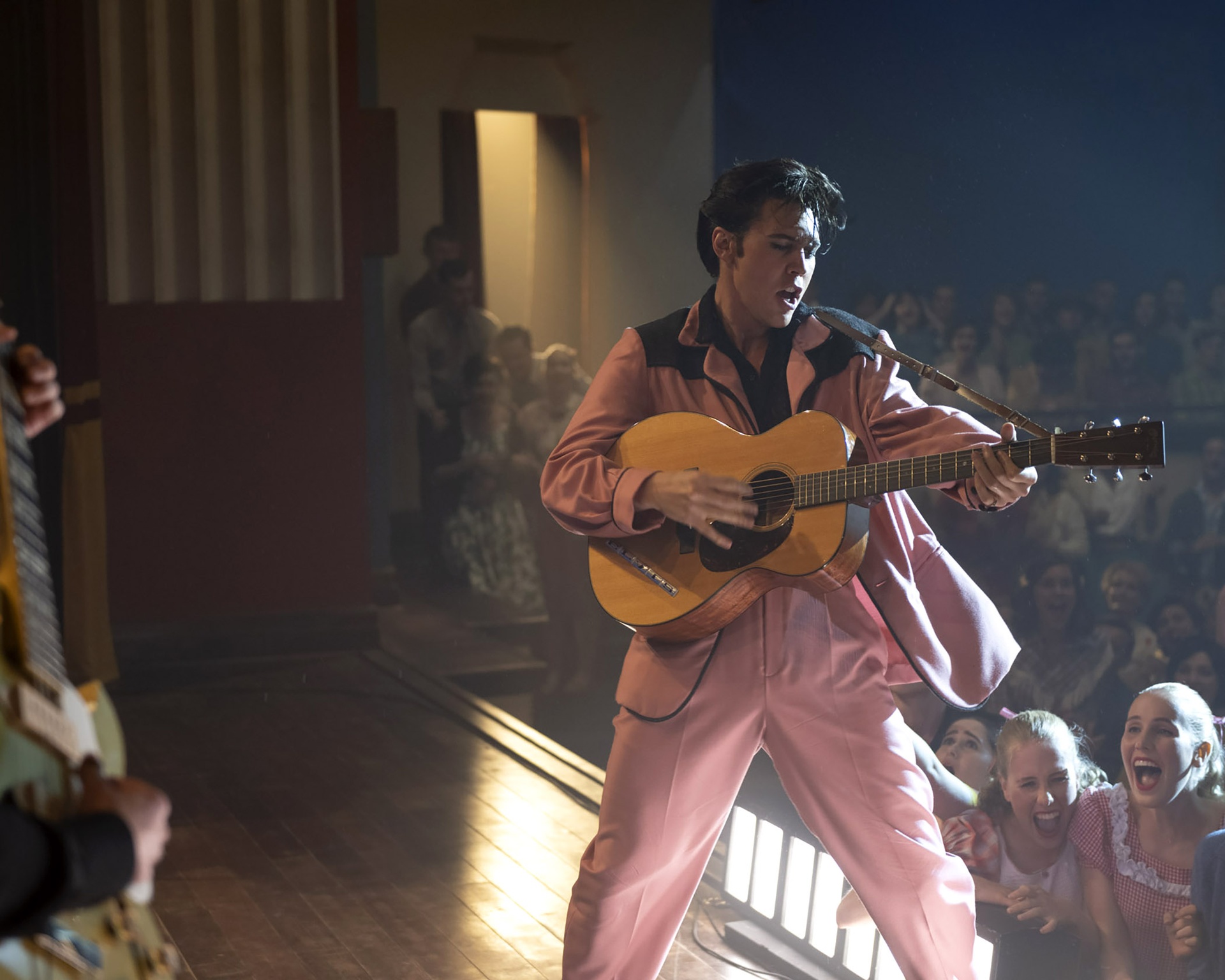 Elvis 2022 anh 1