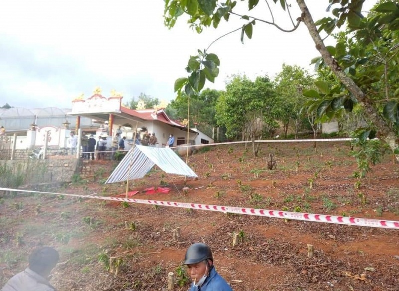 giet vo roi chon xac phi tang anh 1