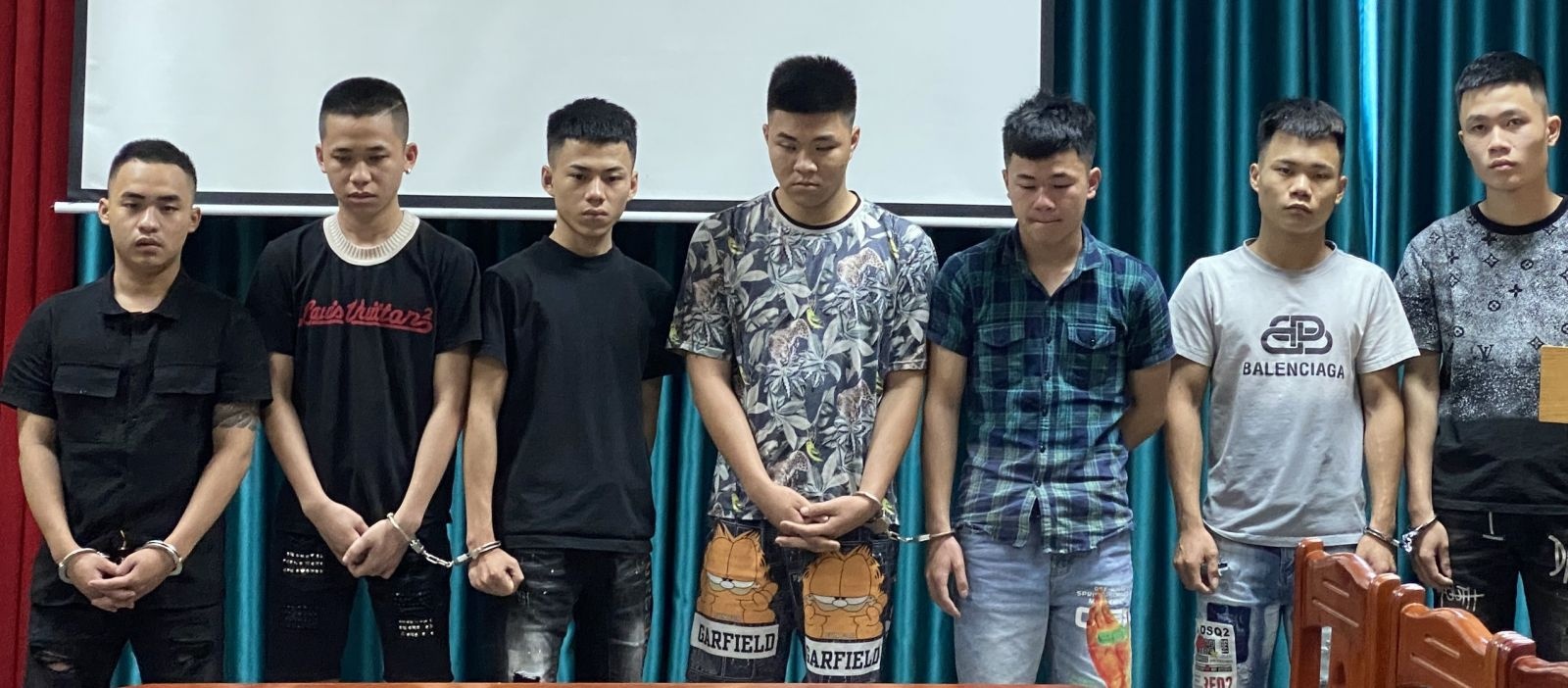 cong nhan bi danh hoi dong anh 1