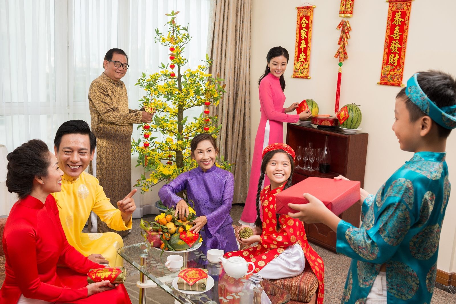 Tet khong duoc nghi ngoi anh 3
