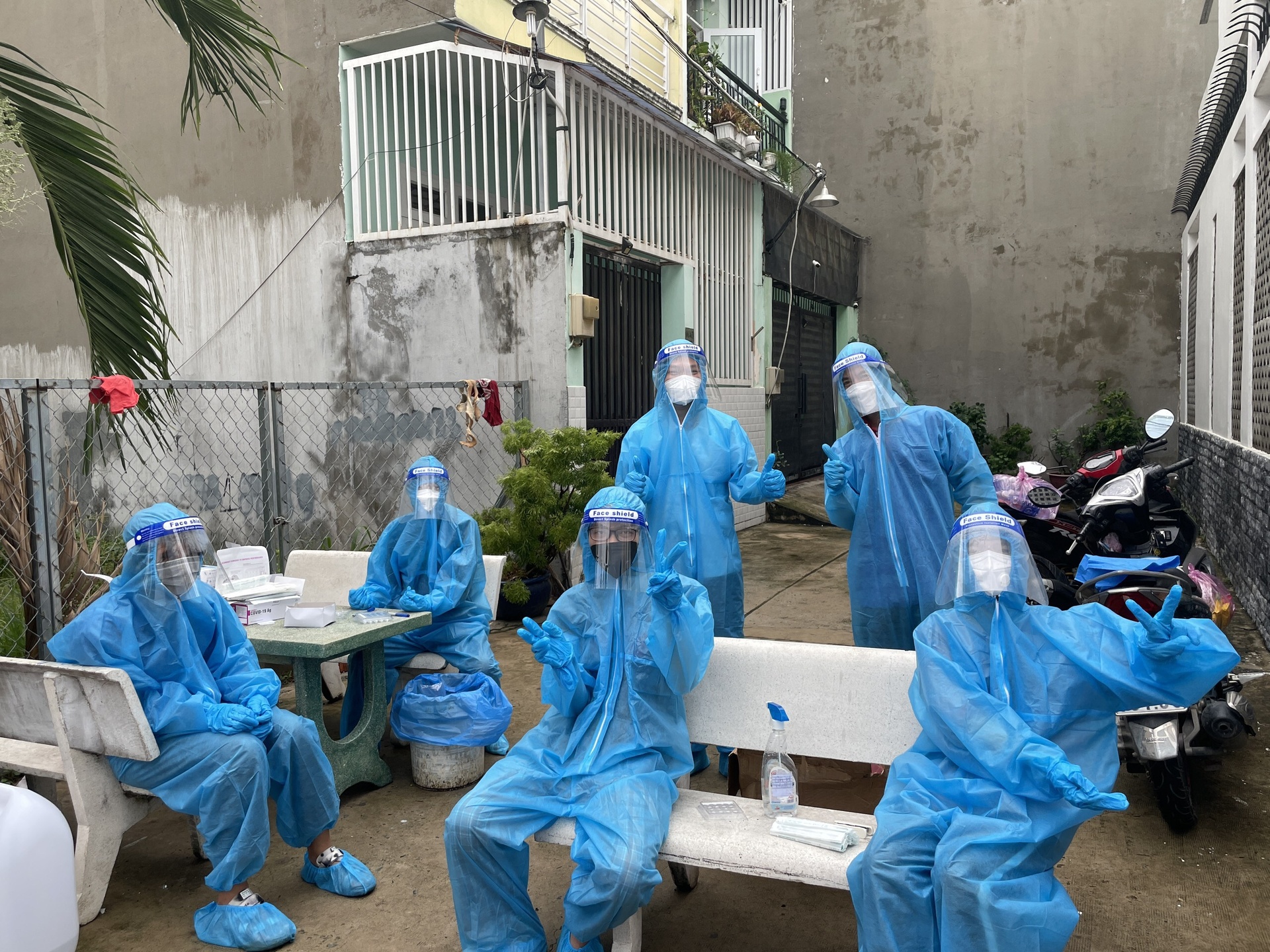 F0 tham gia chong dich anh 5