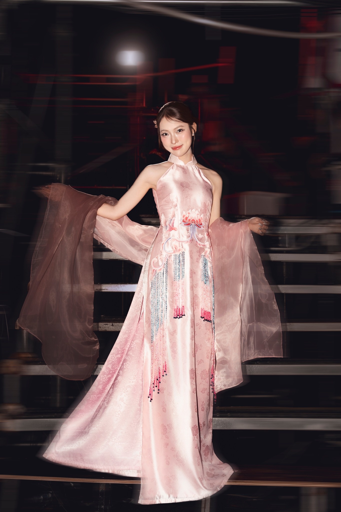 MC duong len dinh Olympia anh 13
