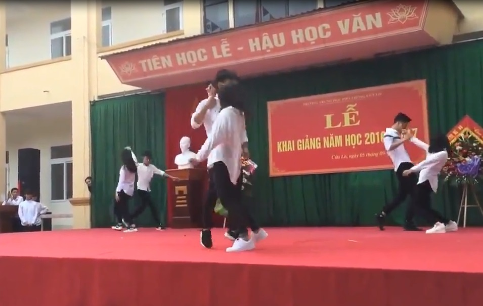 man nhay nhac Son Tung gay tranh cai anh 1