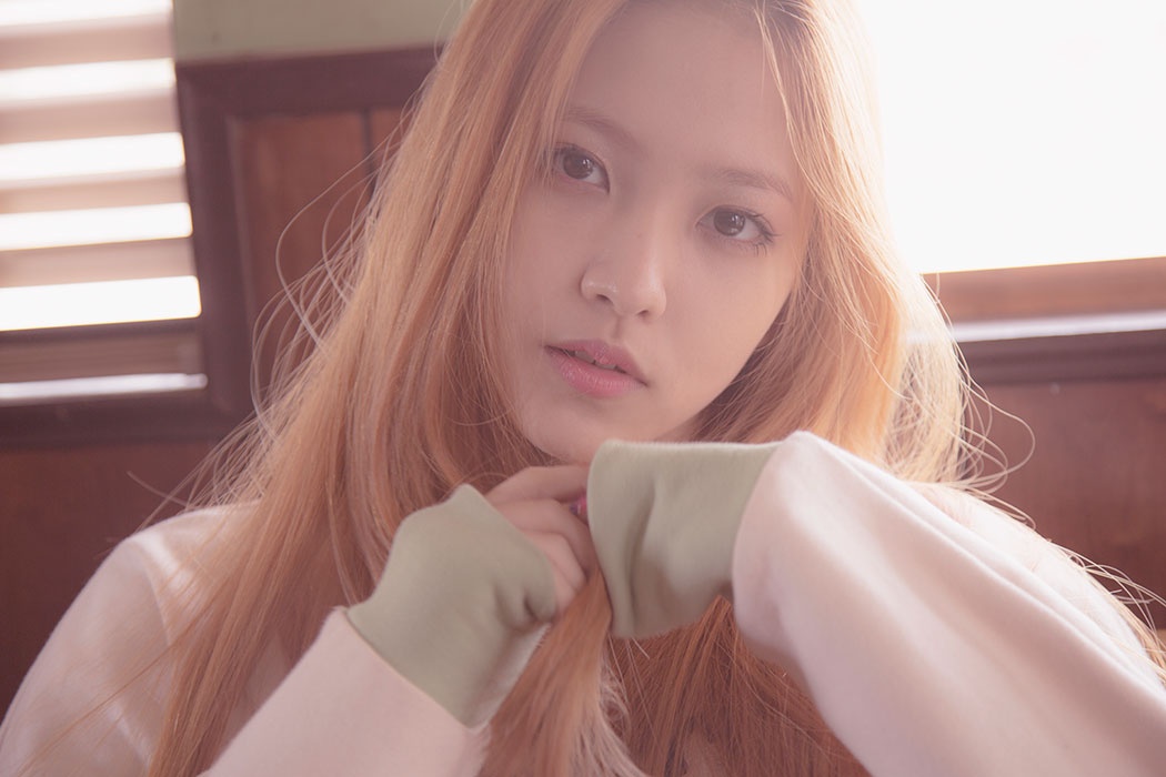 Ngày 11/3, công ty SM Entertainment bất ngờ tung ra clip ngắn, chính thức giới thiệu thành viên mới gia nhập nhóm Red Velvet. 