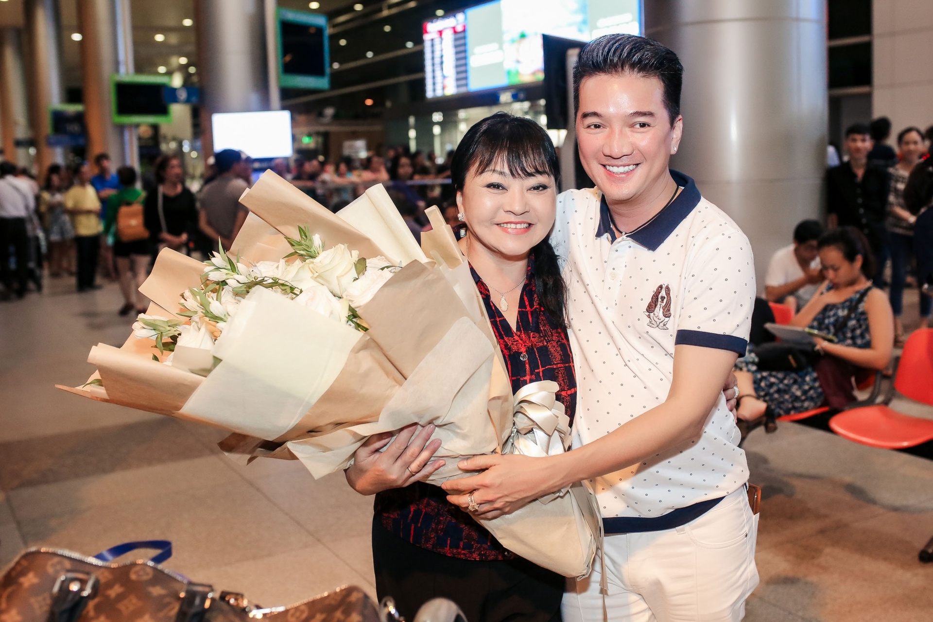 Đàm Vĩnh Hưng don Hương Lan lục nửa đêm anh 1