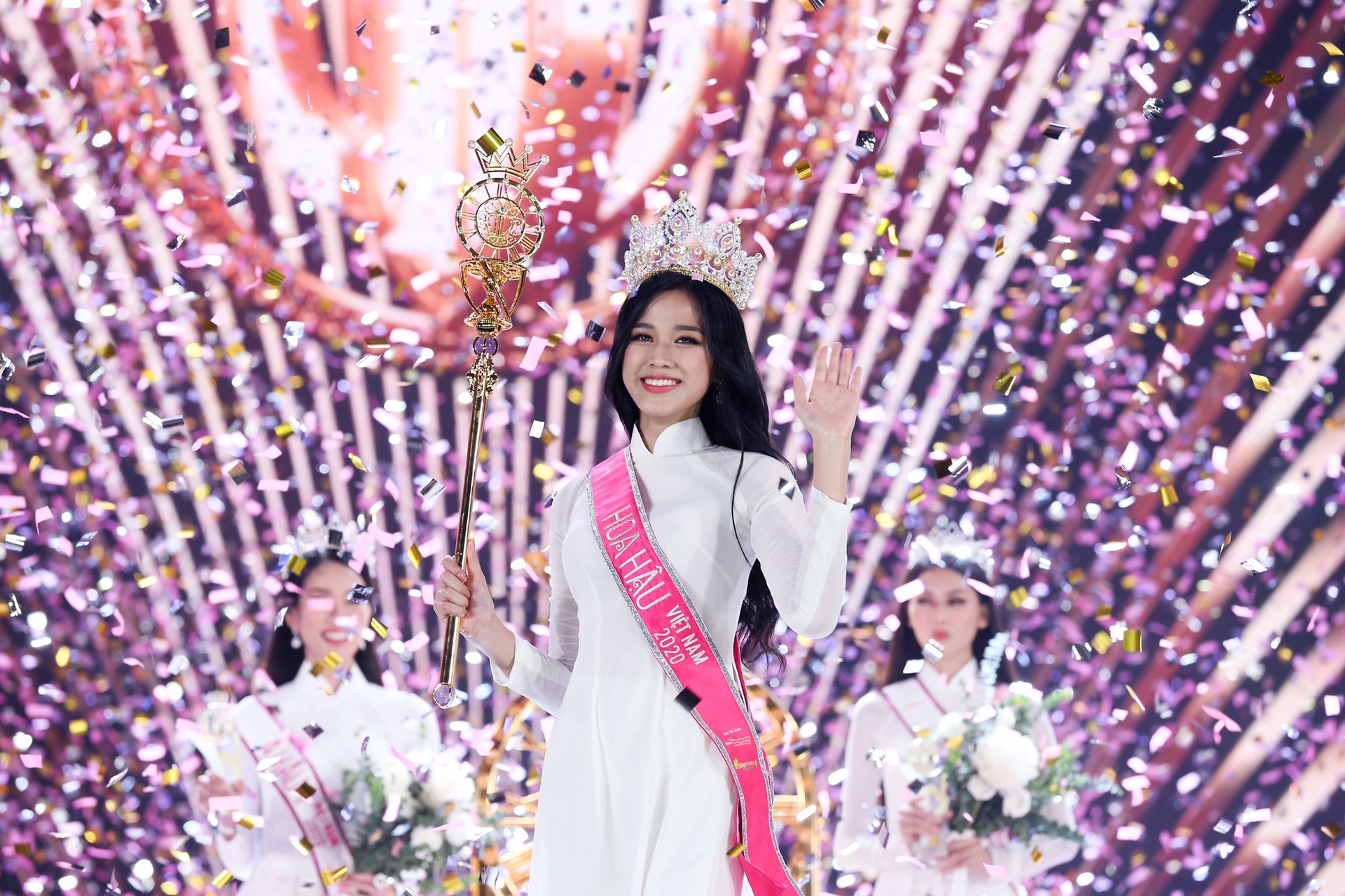 Chung ket Hoa hau Viet Nam 2020 anh 1