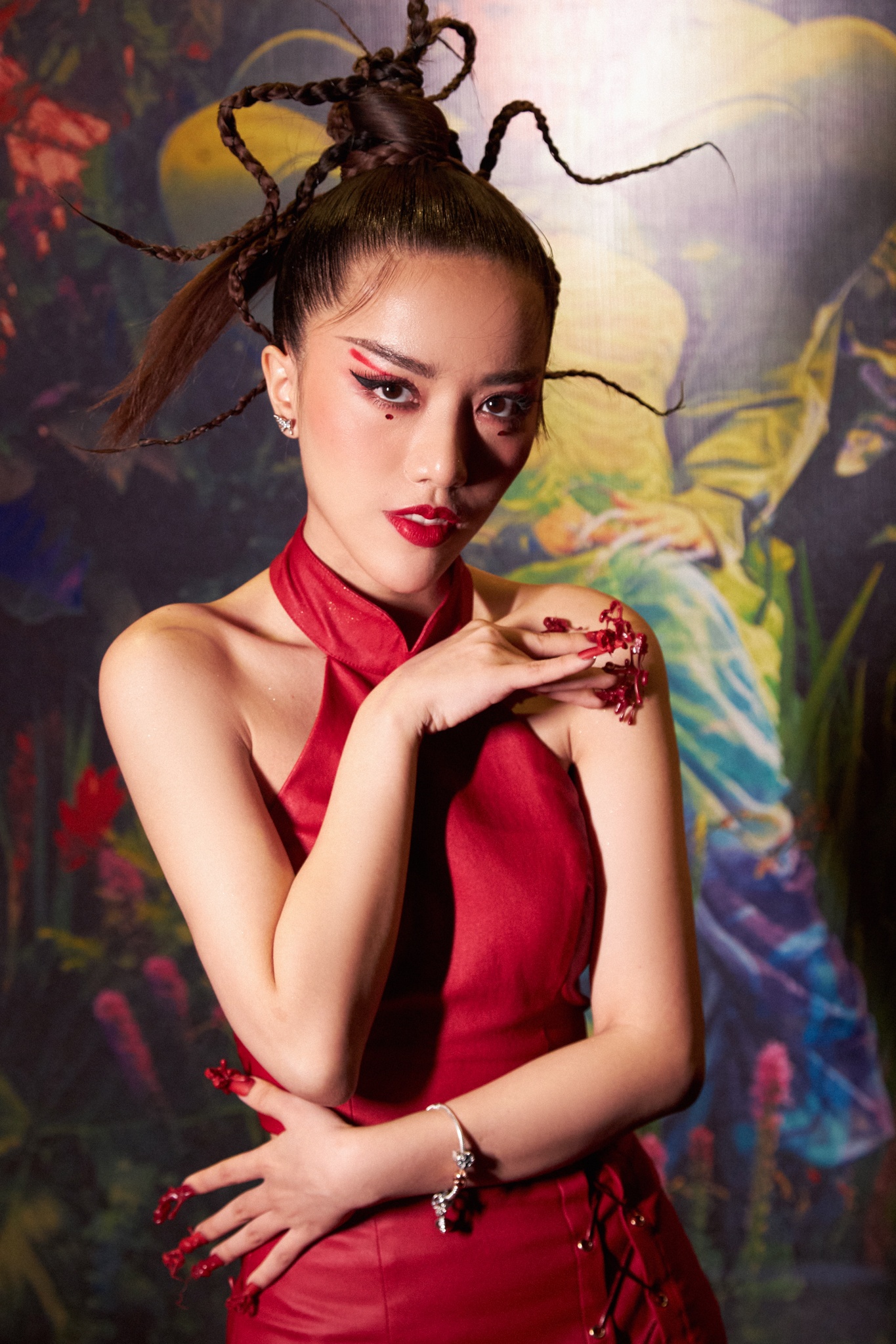 Lua gan rom lau ngay cung ben anh 1