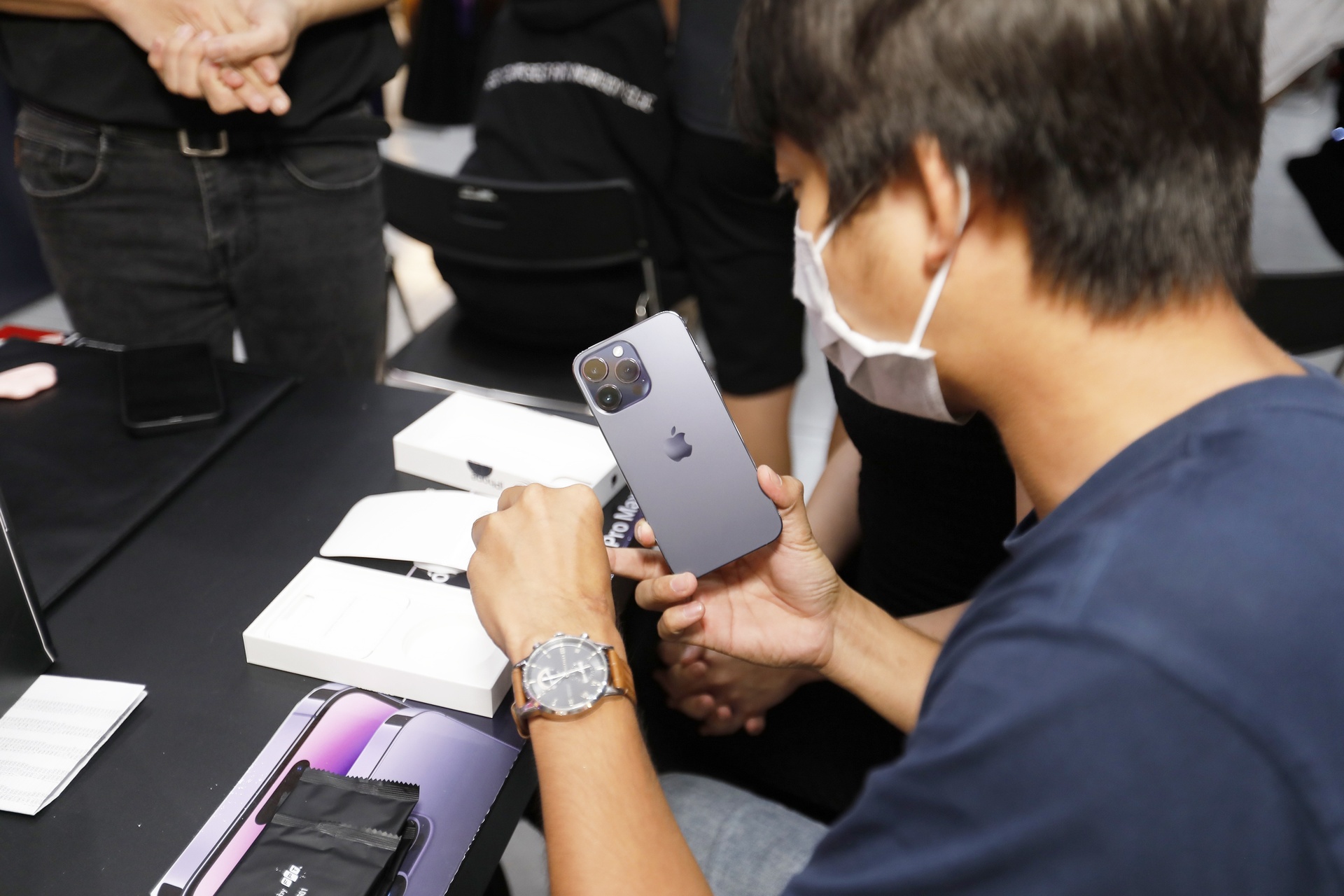 iPhone 14 chinh hang anh 1