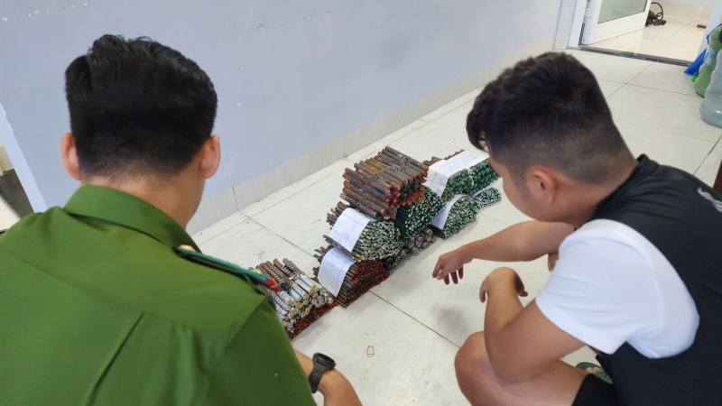 Lua ban,  Thep xay dung anh 1