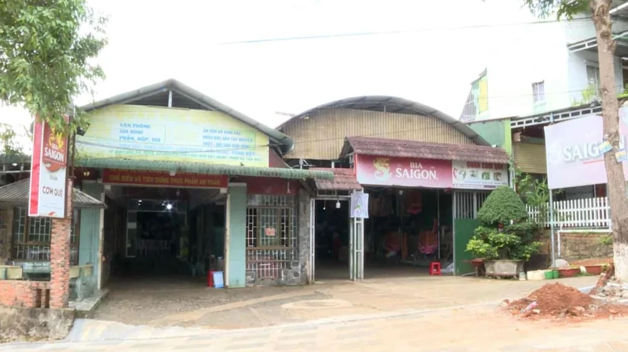 No tien com tiep khach anh 2