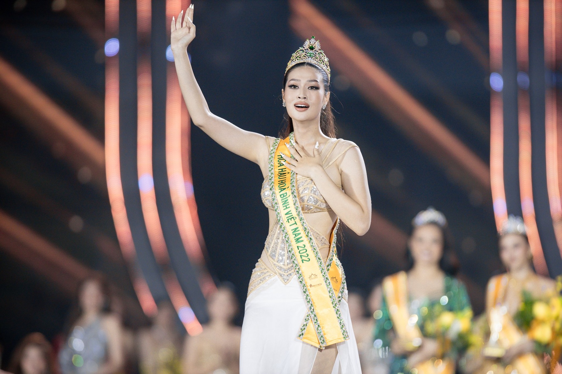 Hoa hau Hoa binh anh 33