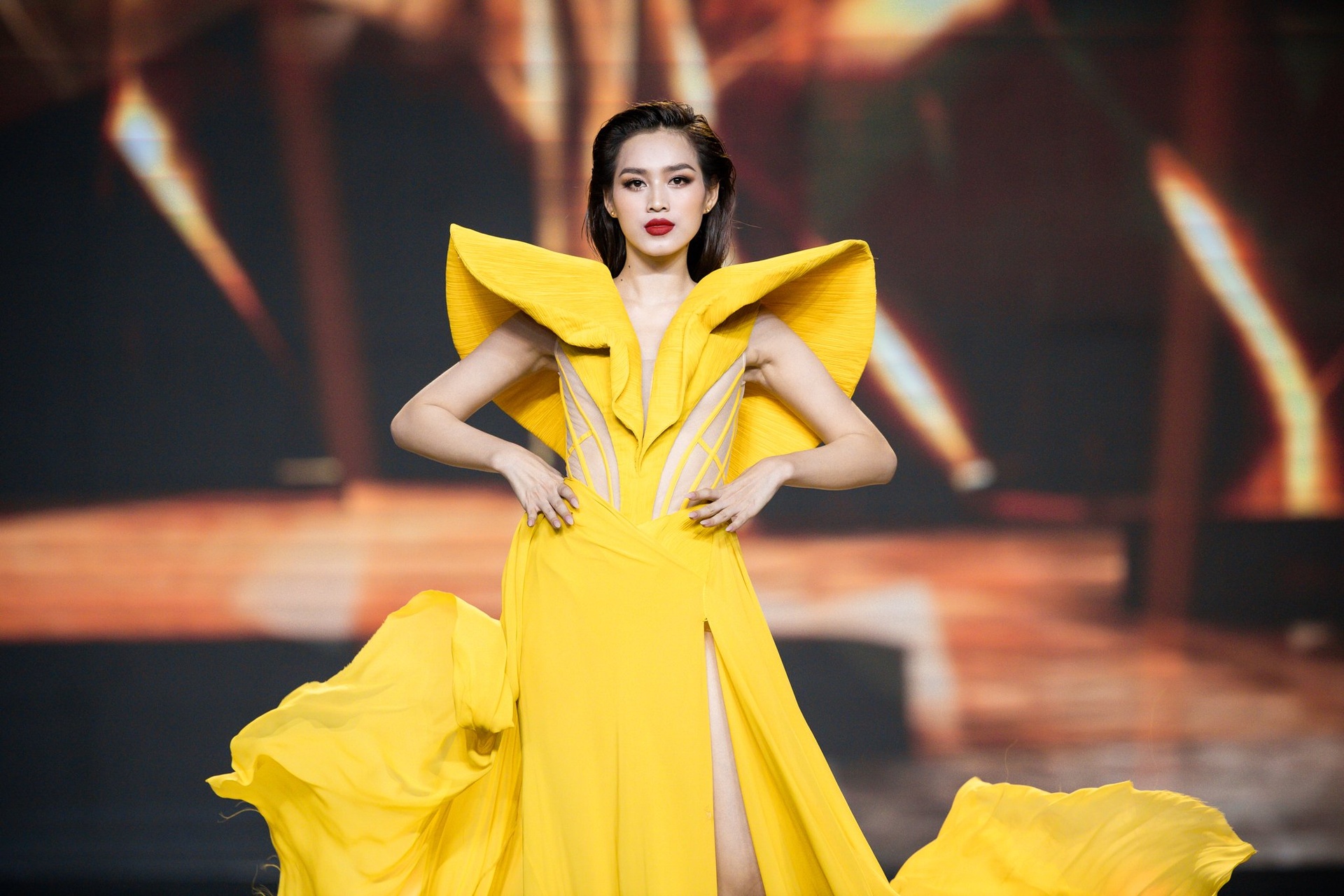 Hoa hau Viet Nam anh 20