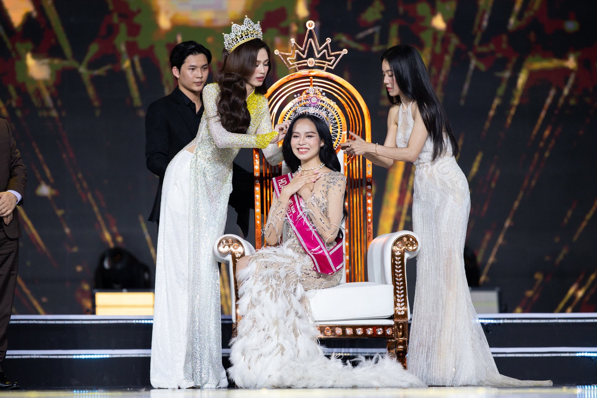 Hoa hau Viet Nam anh 2