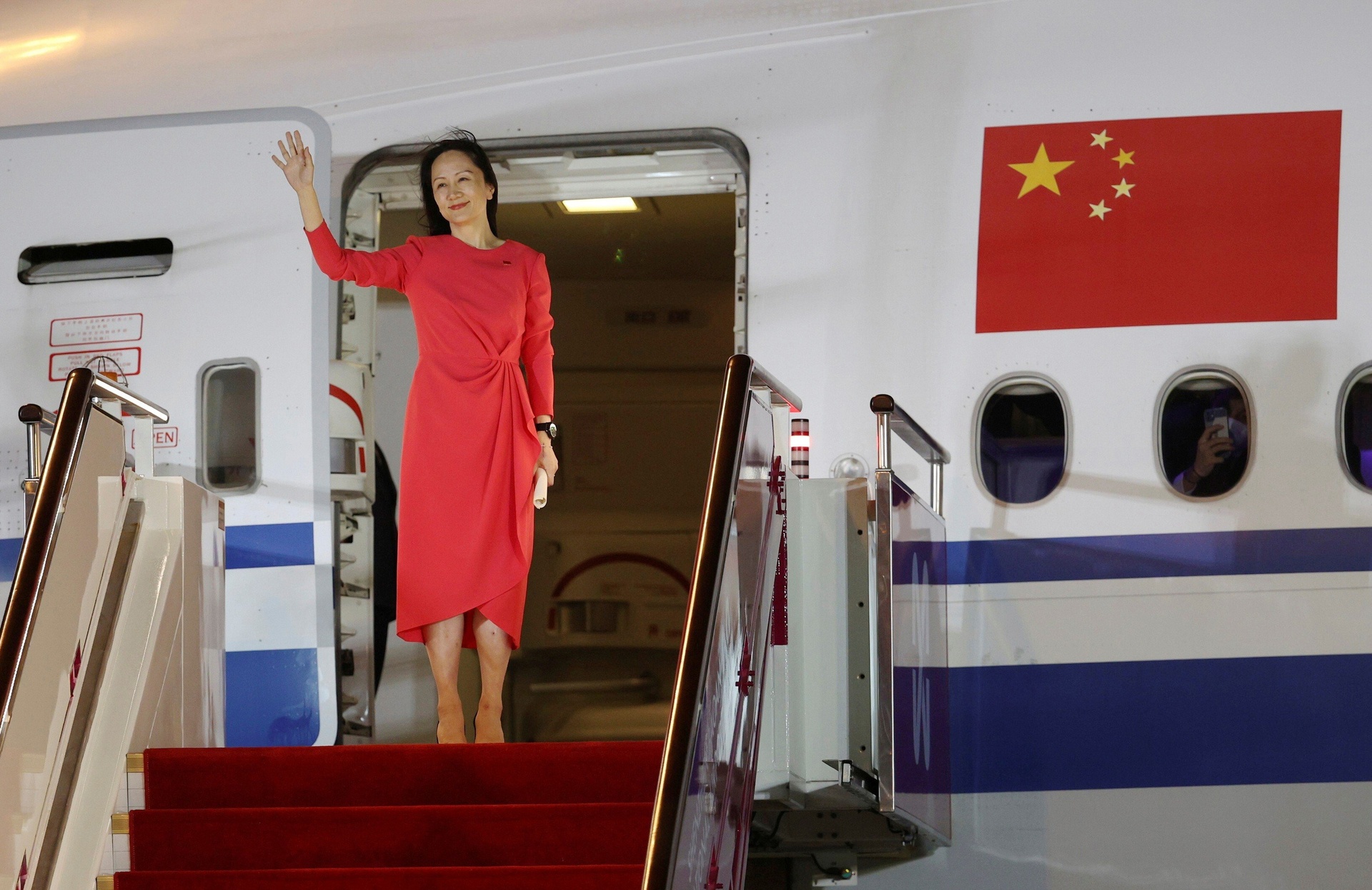 Cong chua Huawei duoc chao don,  Manh Van Chau,  Huawei anh 2