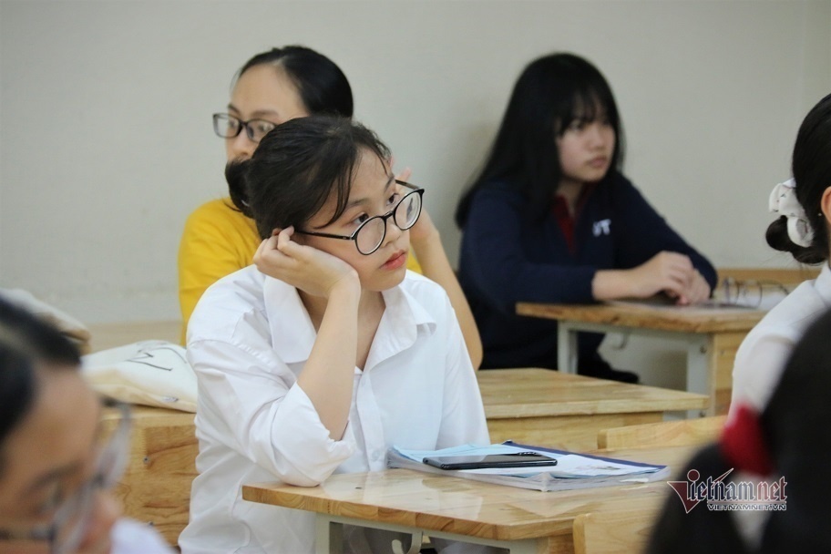 Tuyen sinh lop 10 anh 2