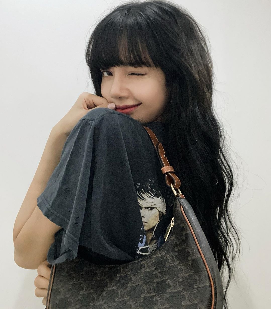 cach giu toc mai cua Lisa anh 2
