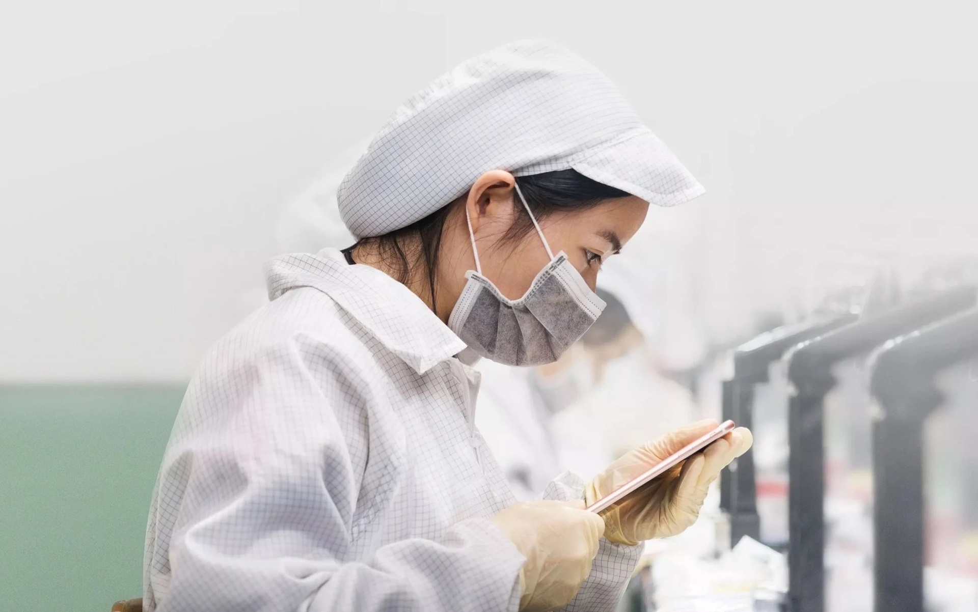 Foxconn san xuat iPhone 15 anh 1