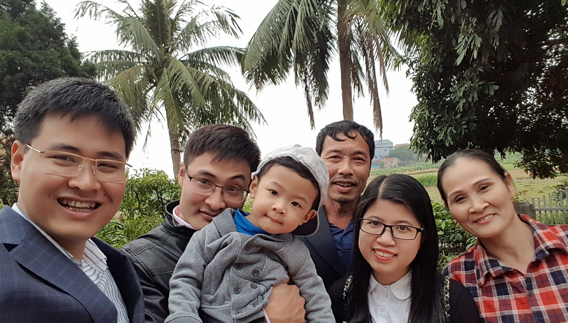 ky uc,  sum vay,  ngay Tet anh 2