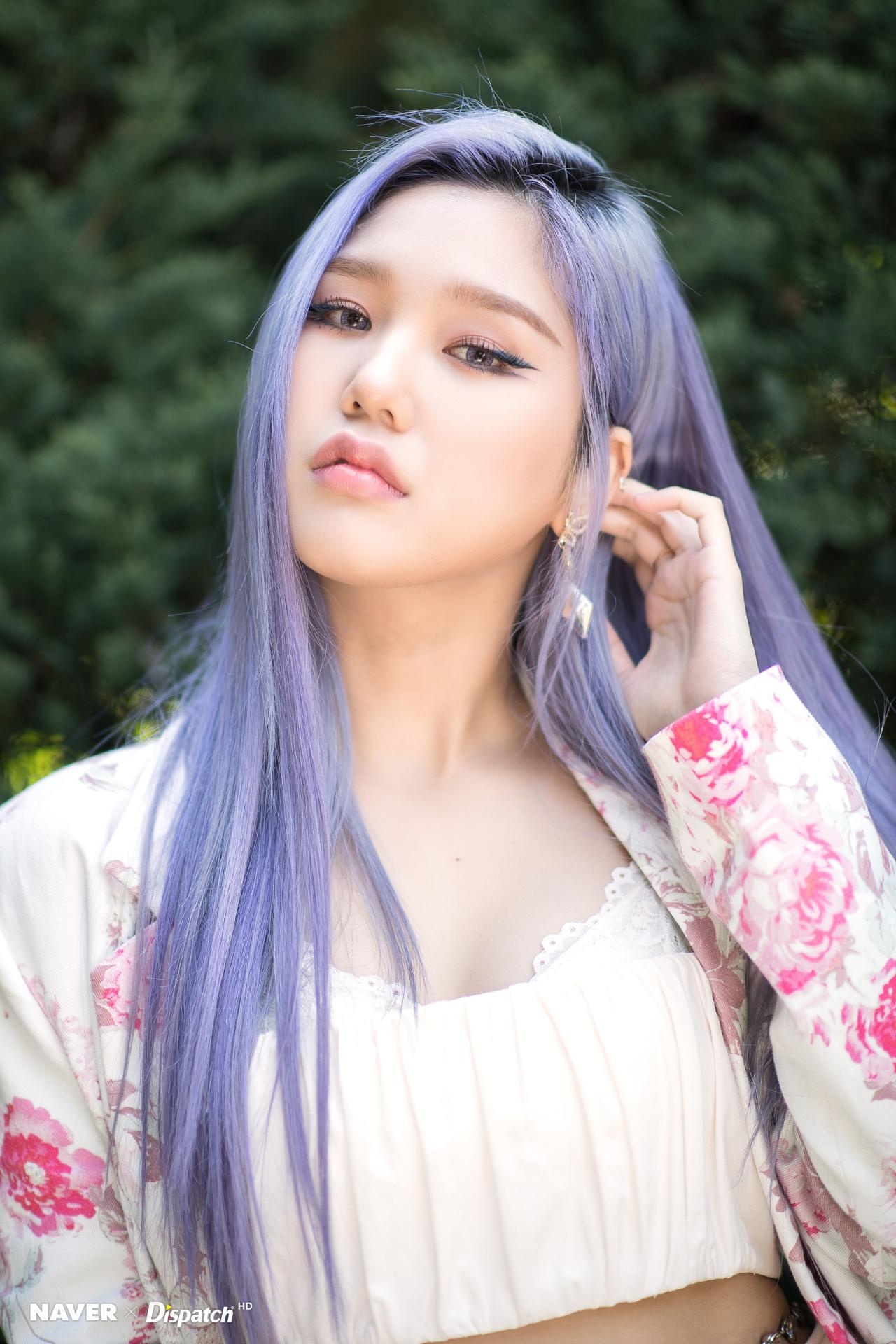 Oh My Girl bi cam hen ho anh 2