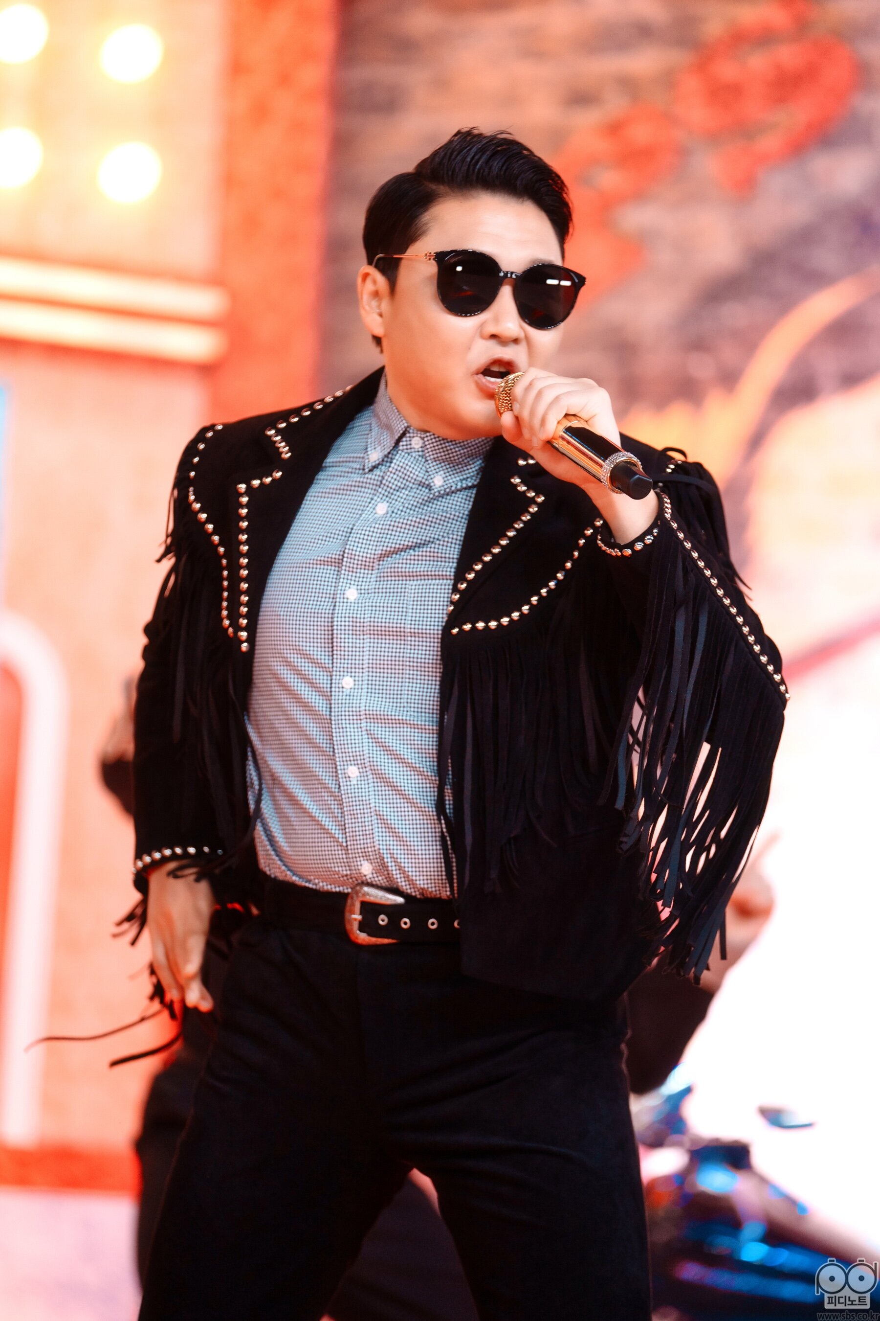 PSY giai nghe anh 1