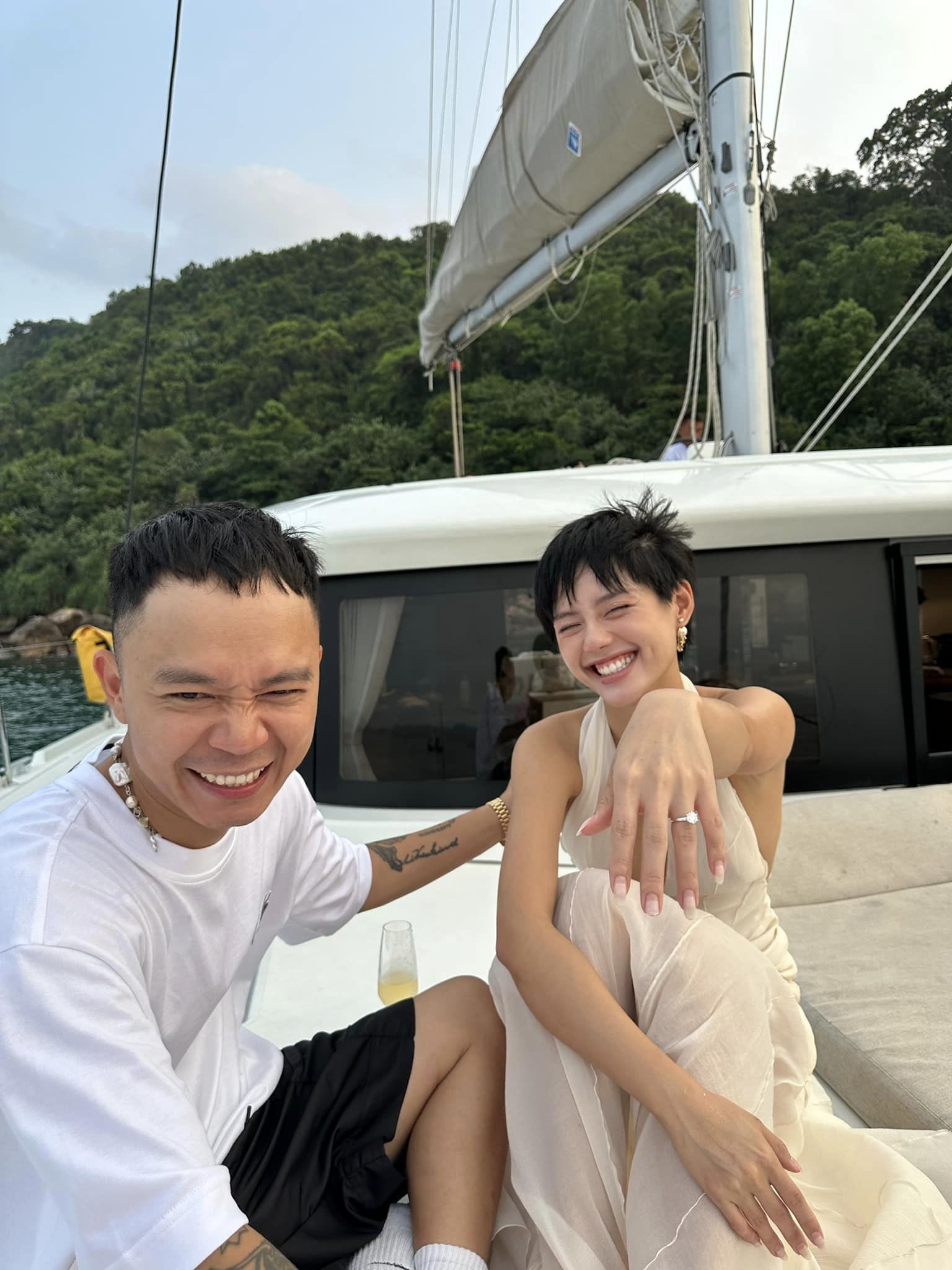 Khanh Linh duoc cau hon anh 1