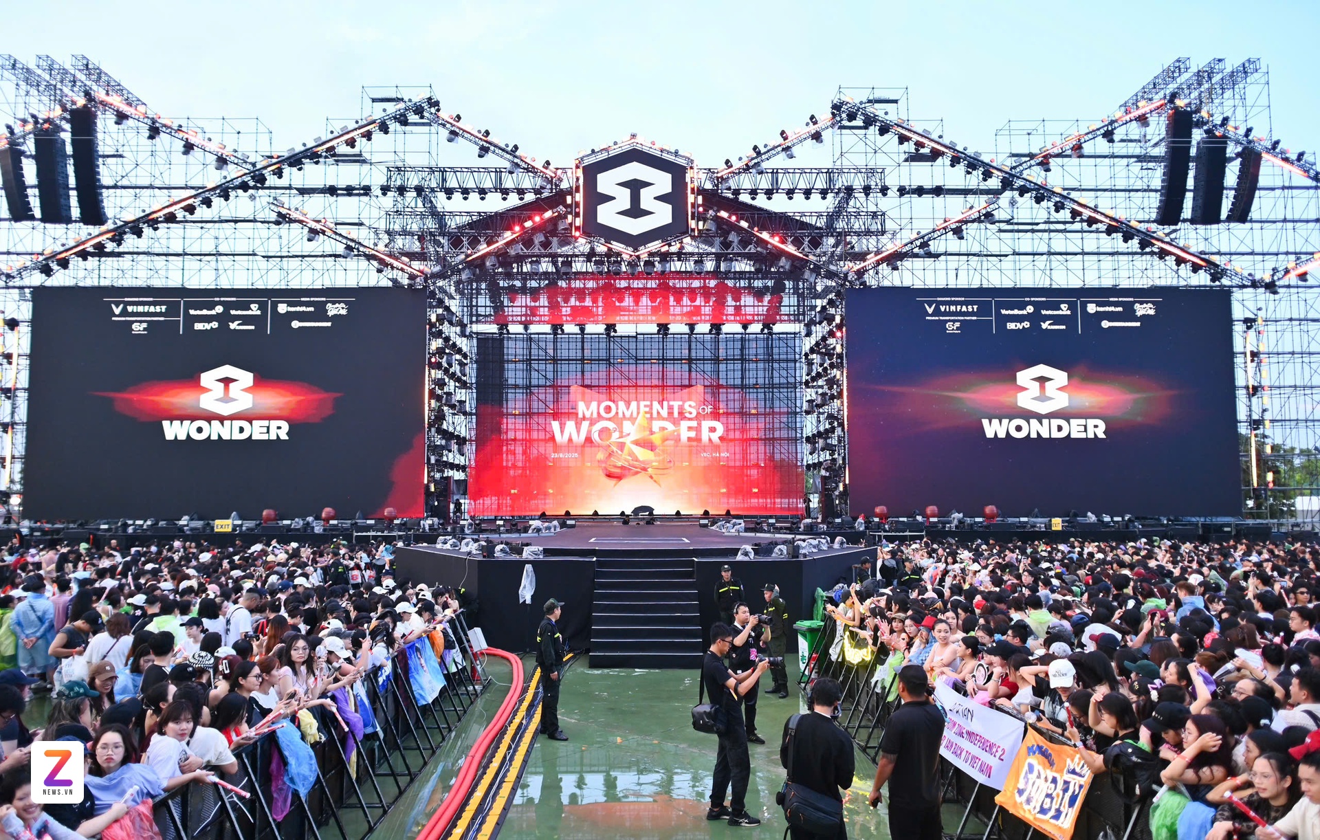 trụ cột văn hóa vingroup, lĩnh vực vingroup, tỷ phú vượng ảnh 2 tru cot van hoa vingroup, linh vuc vingroup, ty phu vuong anh 2