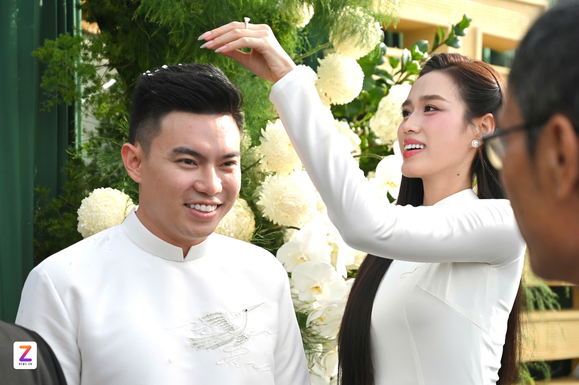 Do Thi Ha cuoi anh 3