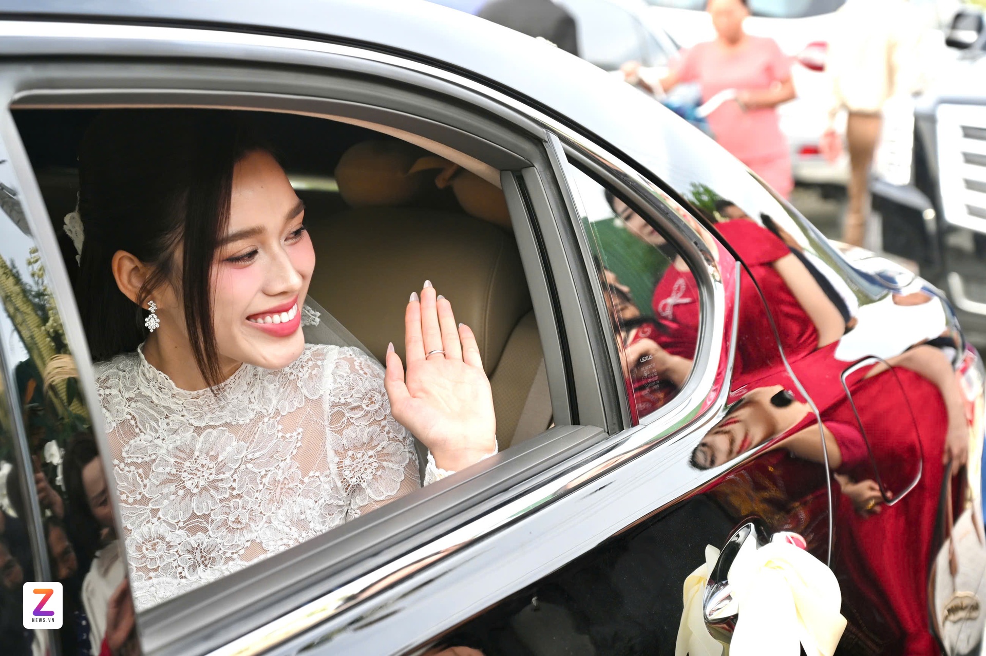 Do Thi Ha cuoi anh 4