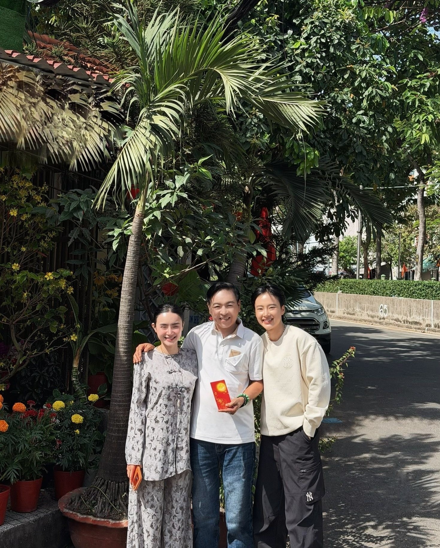 Angela Phuong Trinh anh 2