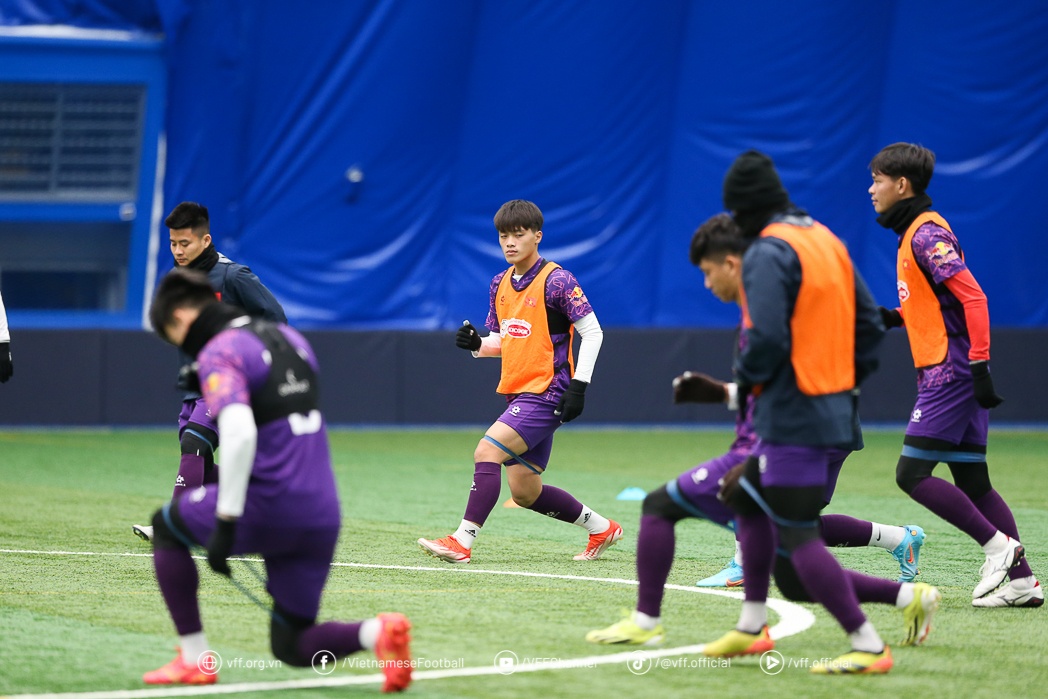 ĐT Việt Nam lần đầu được tập trên SVĐ hiện đại nhất Hàn Quốc 3 kim sang-sik anh 3