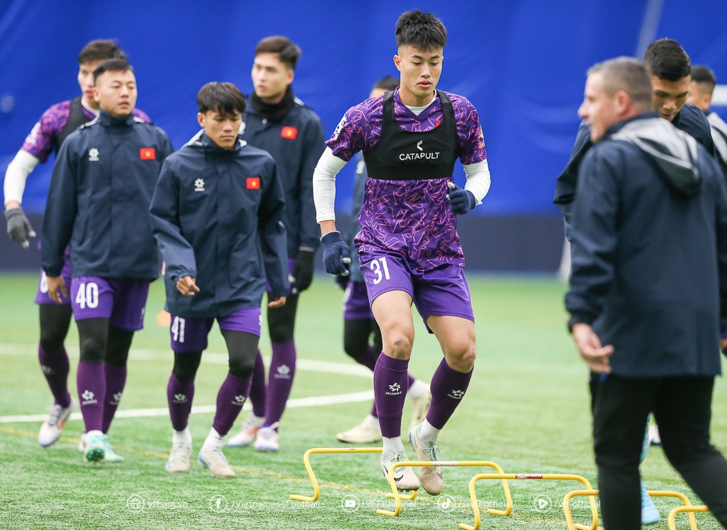 ĐT Việt Nam lần đầu được tập trên SVĐ hiện đại nhất Hàn Quốc 10 kim sang-sik anh 8