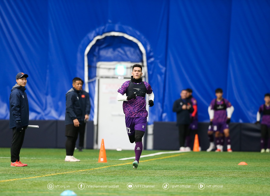 ĐT Việt Nam lần đầu được tập trên SVĐ hiện đại nhất Hàn Quốc 4 kim sang-sik anh 4