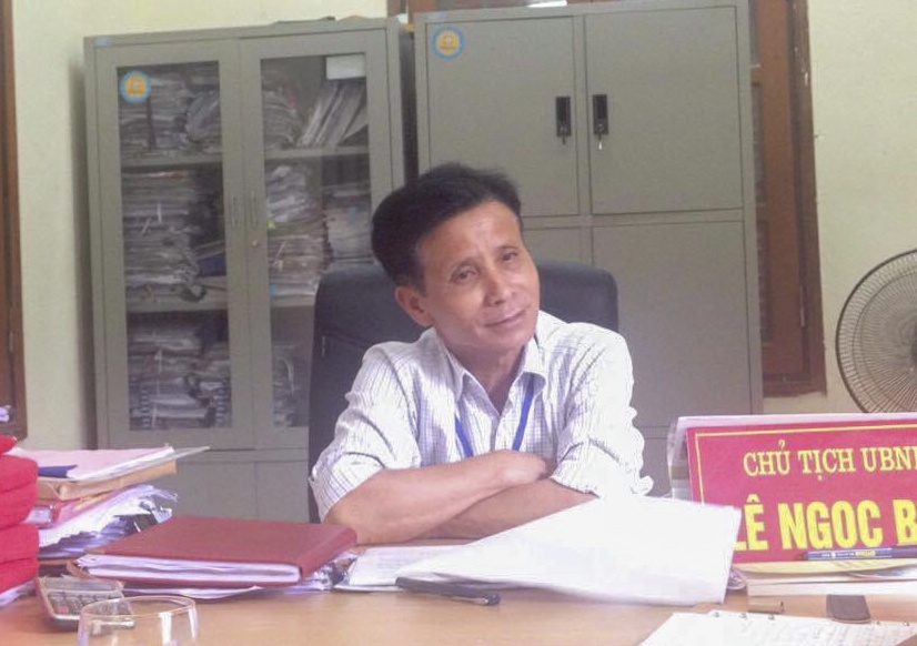 chu tich xa bat ngo nghi viec anh 1
