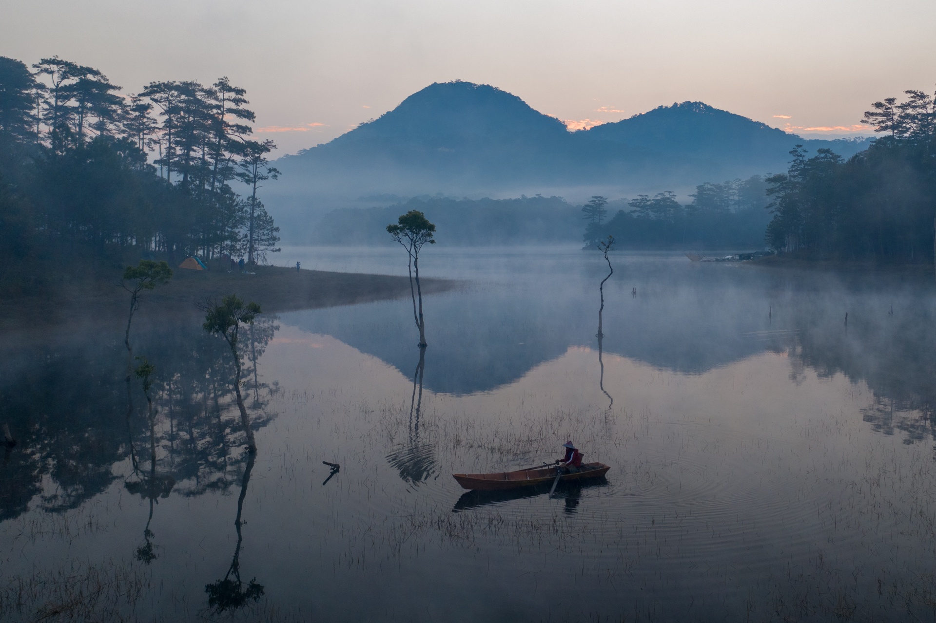 ho Tuyen Lam anh 1