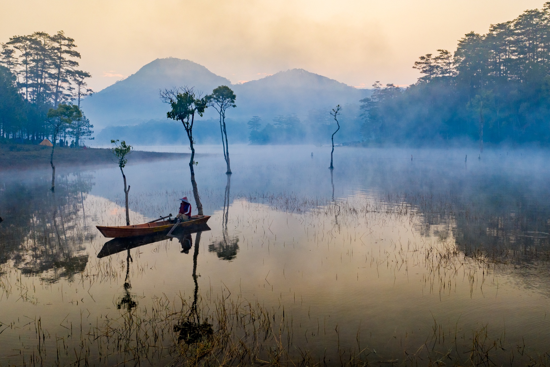 ho Tuyen Lam anh 3