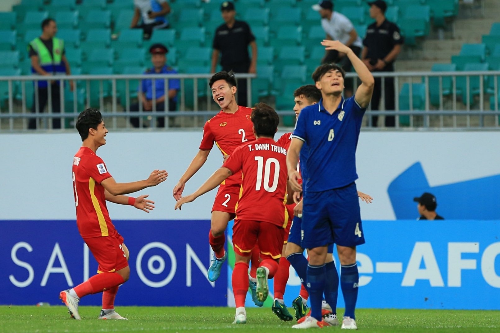 viet nam vs thai lan anh 16