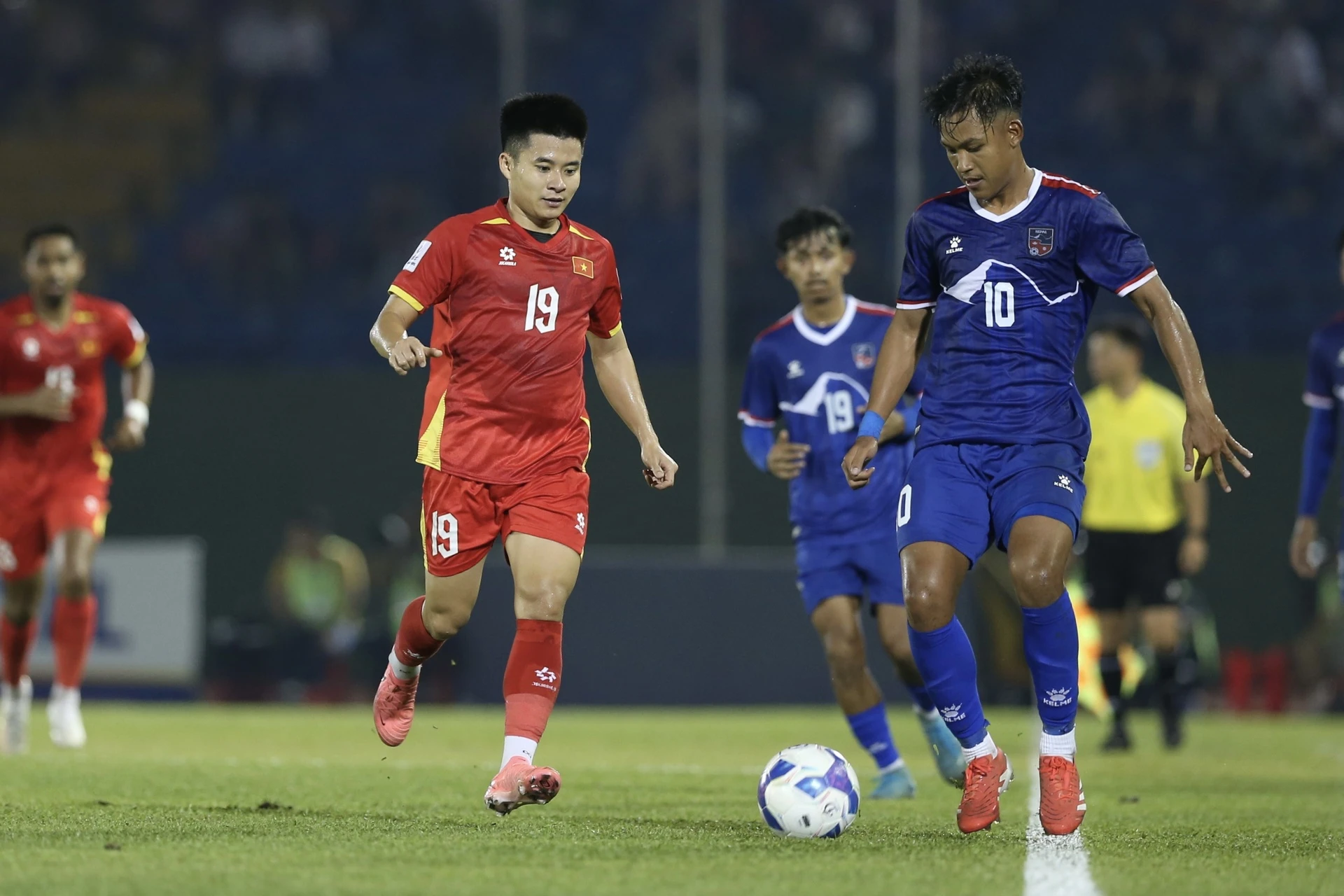 Lê Phạm Thành Long trong pha tranh chấp