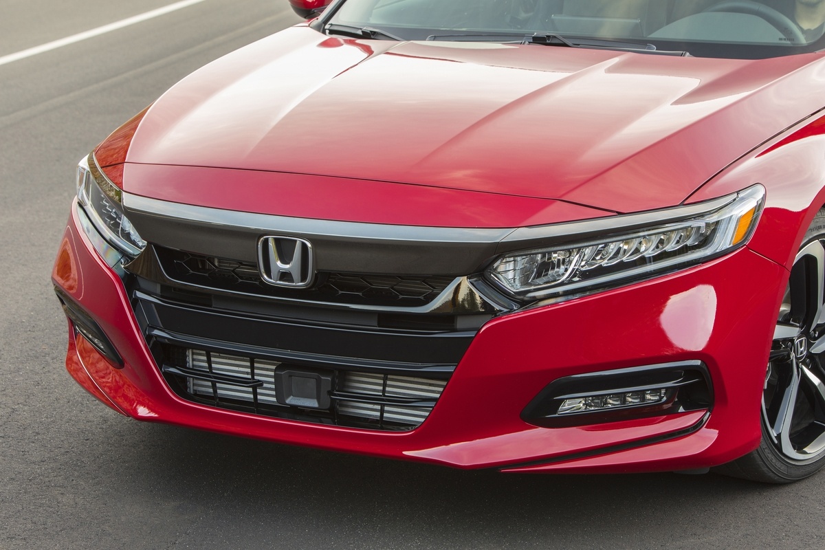 Honda Accord 2020 chot gia ban anh 2
