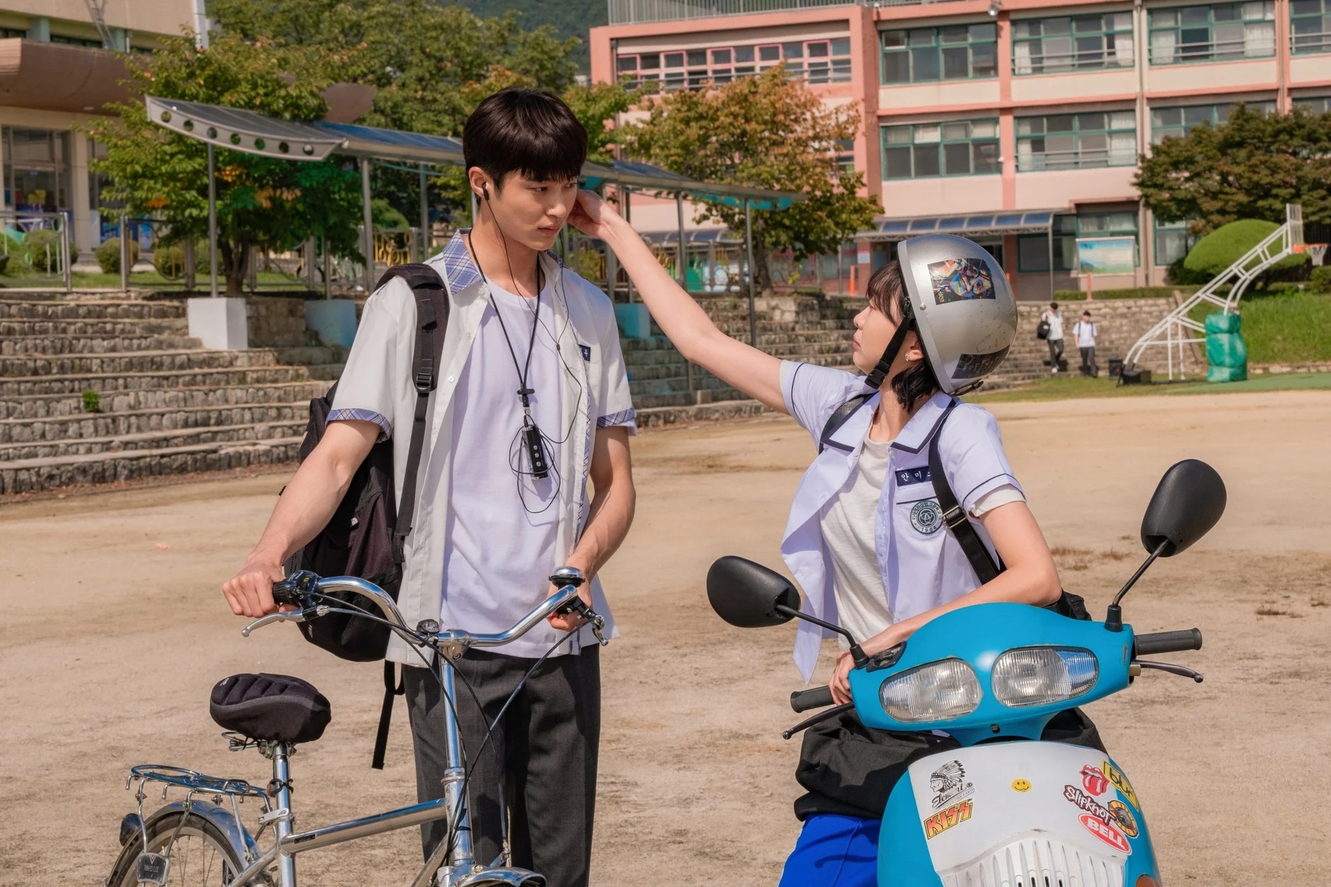 Review Tri ky anh 2