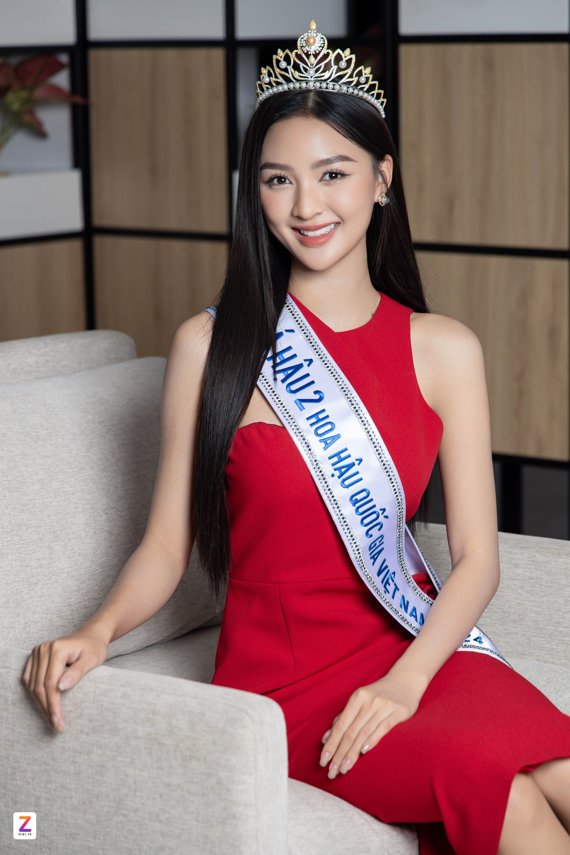 Cam Ly,  hoa hau quoc gia anh 9